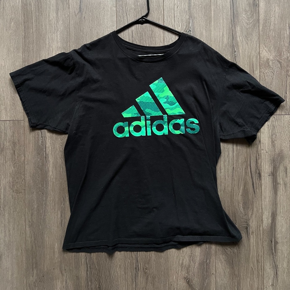 Mens Adidas T-shirt XL